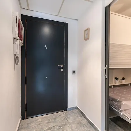 Salou-modern-pool-5'playa-2room-portavntura-ac13 * Salou